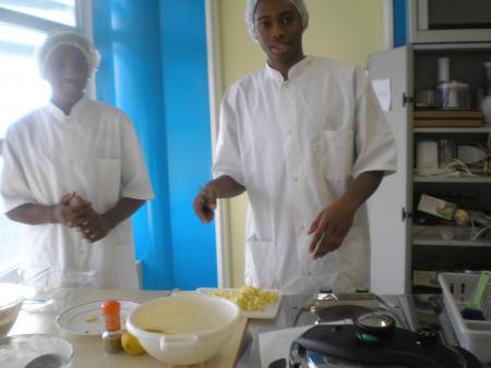 la c les deux garcons parmi tt les filles de ma classe 